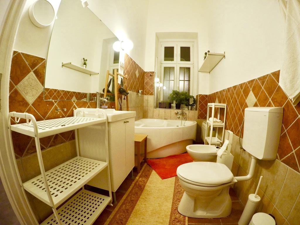 Homelike luxury flat on Gyulai Pál Budapeste Exterior foto